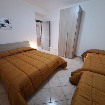 A Casa Di Andrea Francesco Apartment Fondi Exterior photo