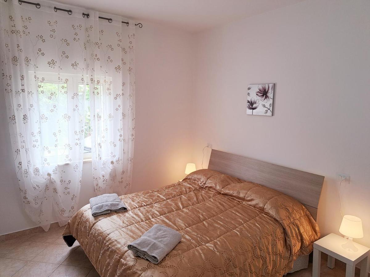 A Casa Di Andrea Francesco Apartment Fondi Exterior photo